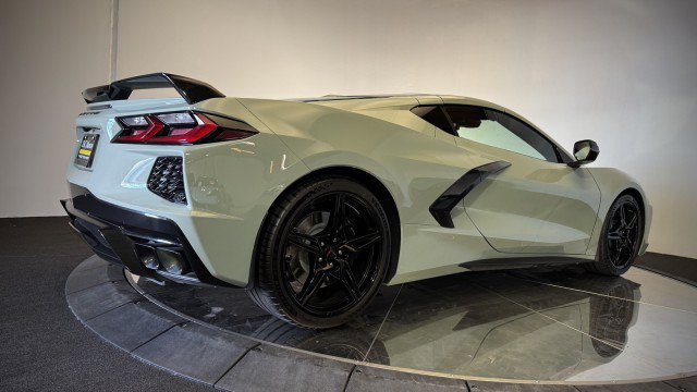 Used 2024 Chevrolet Corvette Stingray Premium Cpe w/ Z51 Performance Package RWD image 27