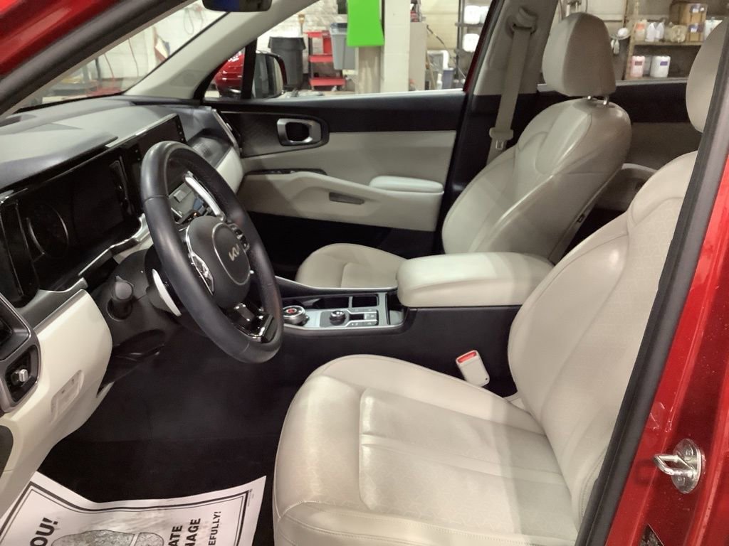 Certified 2023 Kia Sorento EX image 20