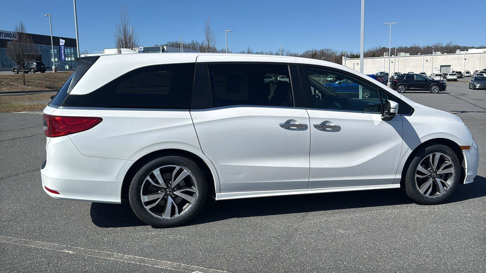 Used 2023 Honda Odyssey Touring image 5