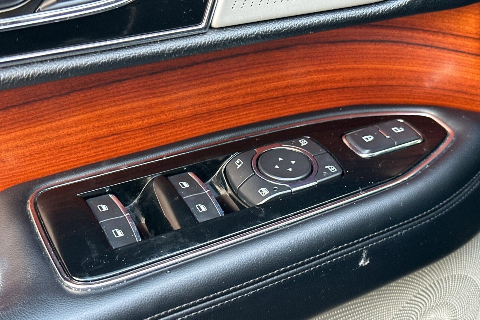 Used 2019 Lincoln Navigator L Reserve w/ Cargo Package image 14