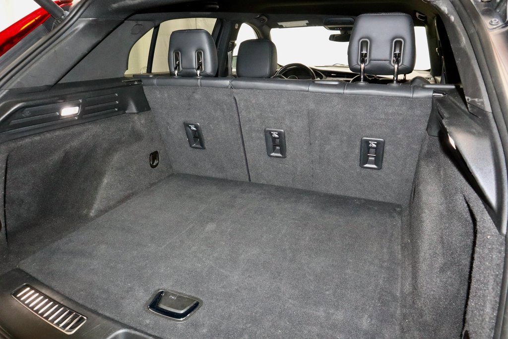 Used 2023 Cadillac XT4 Premium Luxury image 12