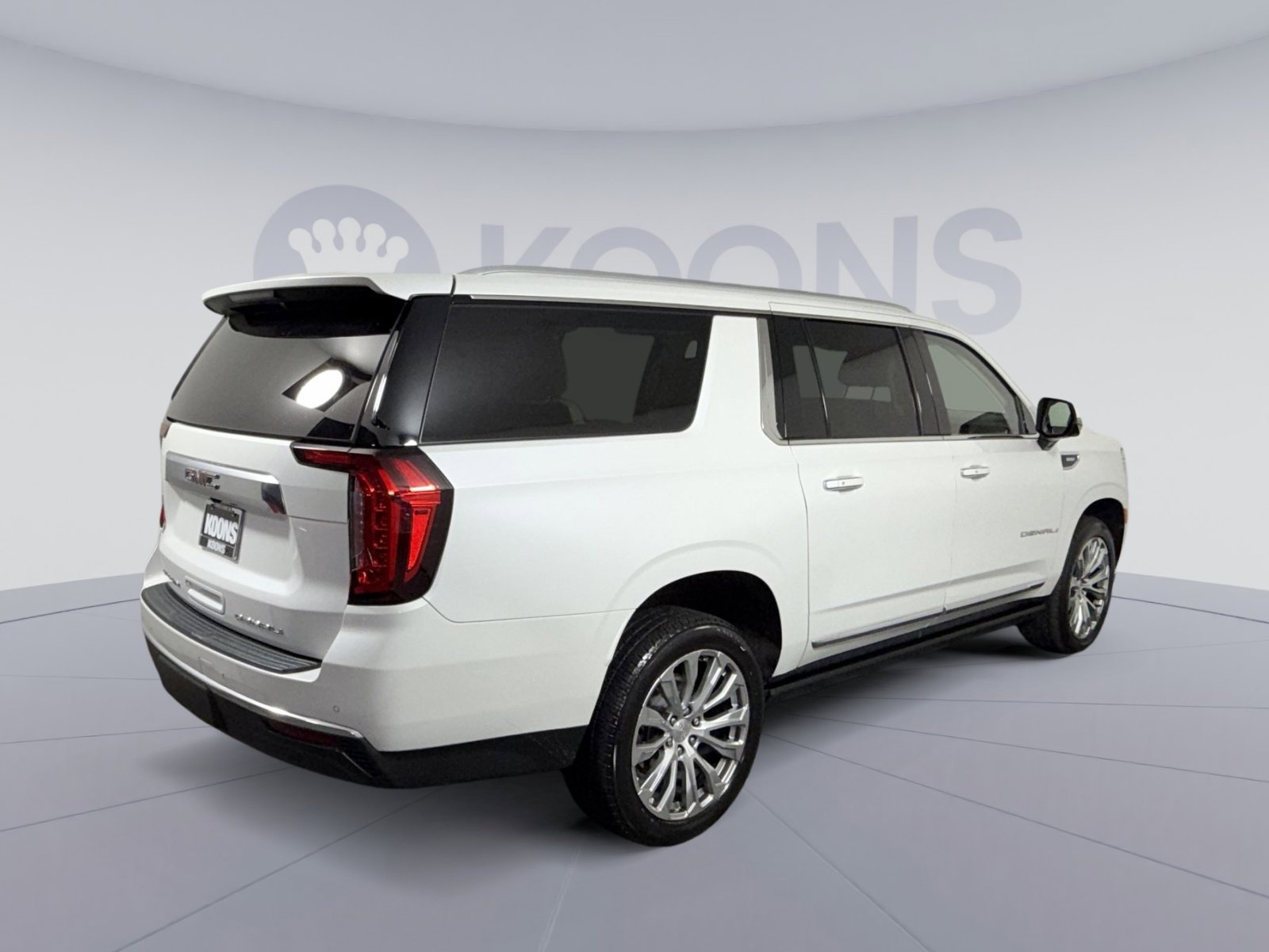 Used 2022 GMC Yukon XL Denali image 7