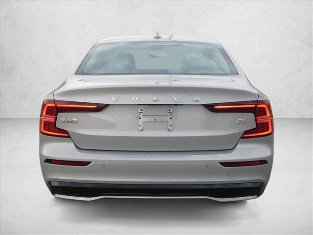Used 2025 Volvo S60 B5 Core FWD image 12
