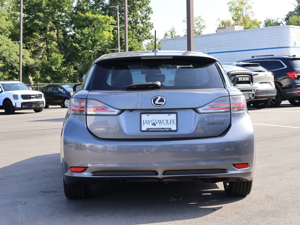 Used 2012 Lexus CT 200h Premium w/ Leather Pkg FWD image 6