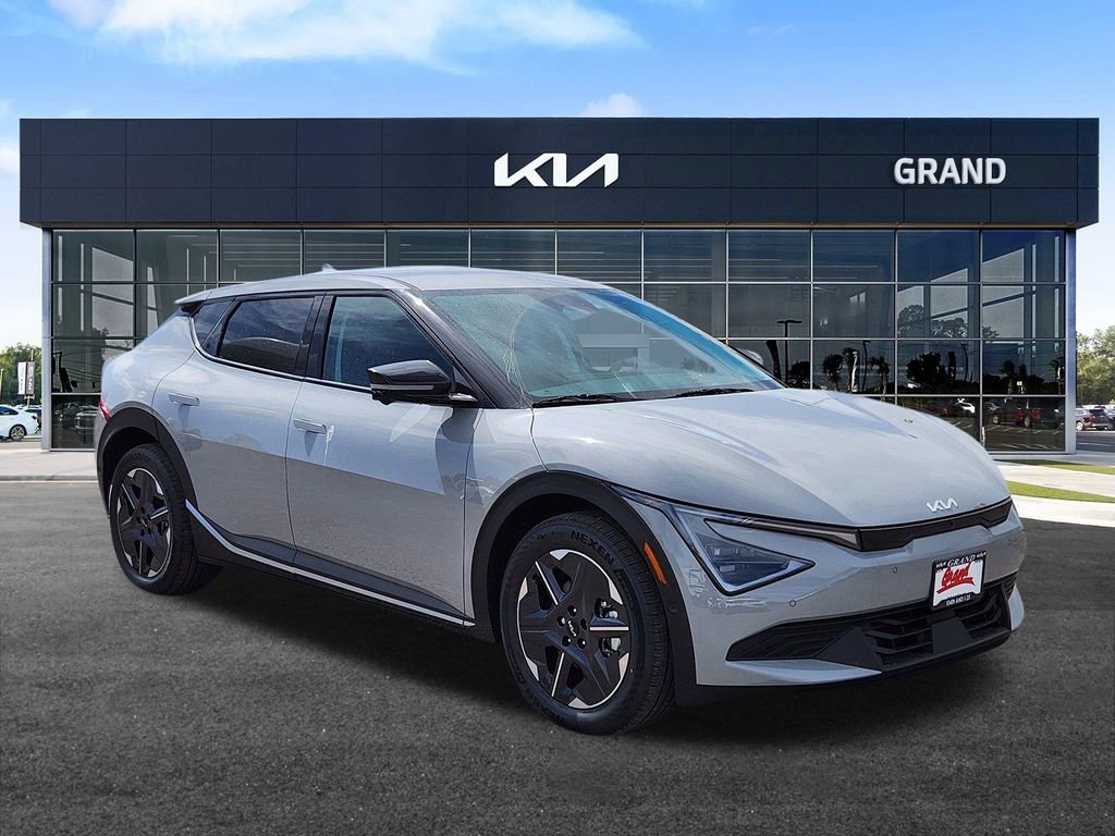 New 2025 Kia EV6 Light image 2