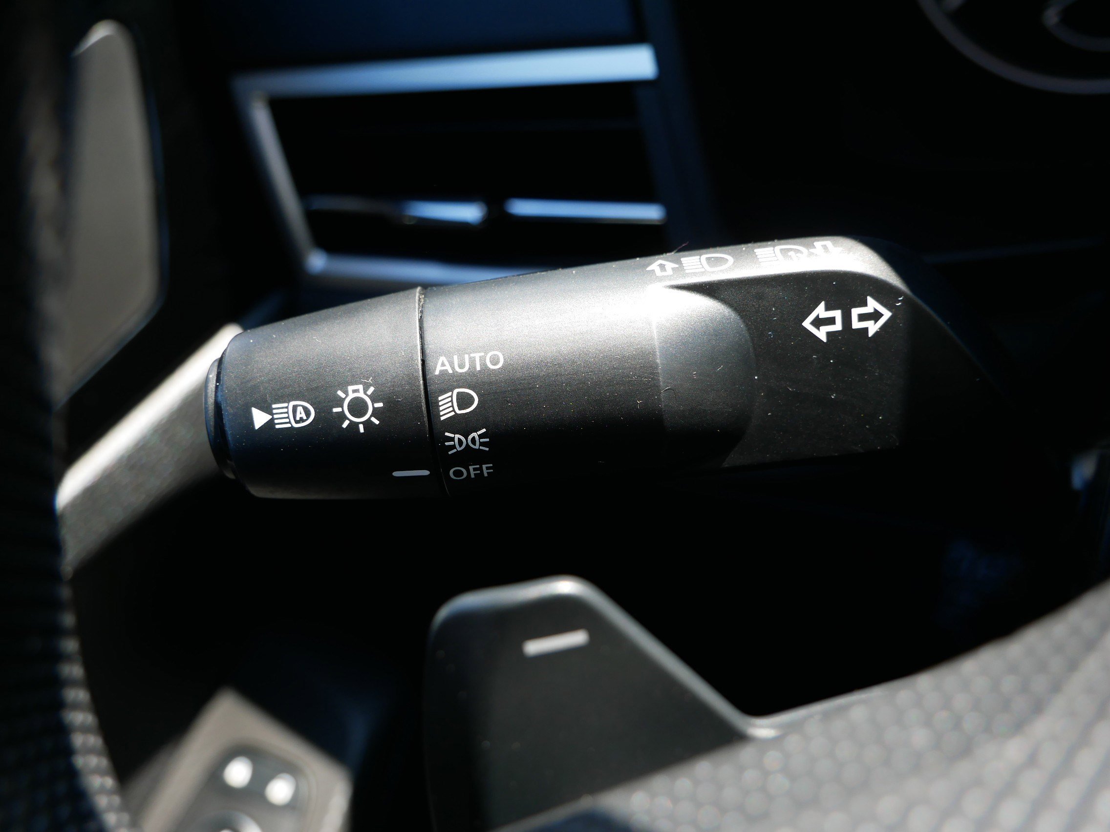 Used 2022 Mitsubishi Outlander ES image 29