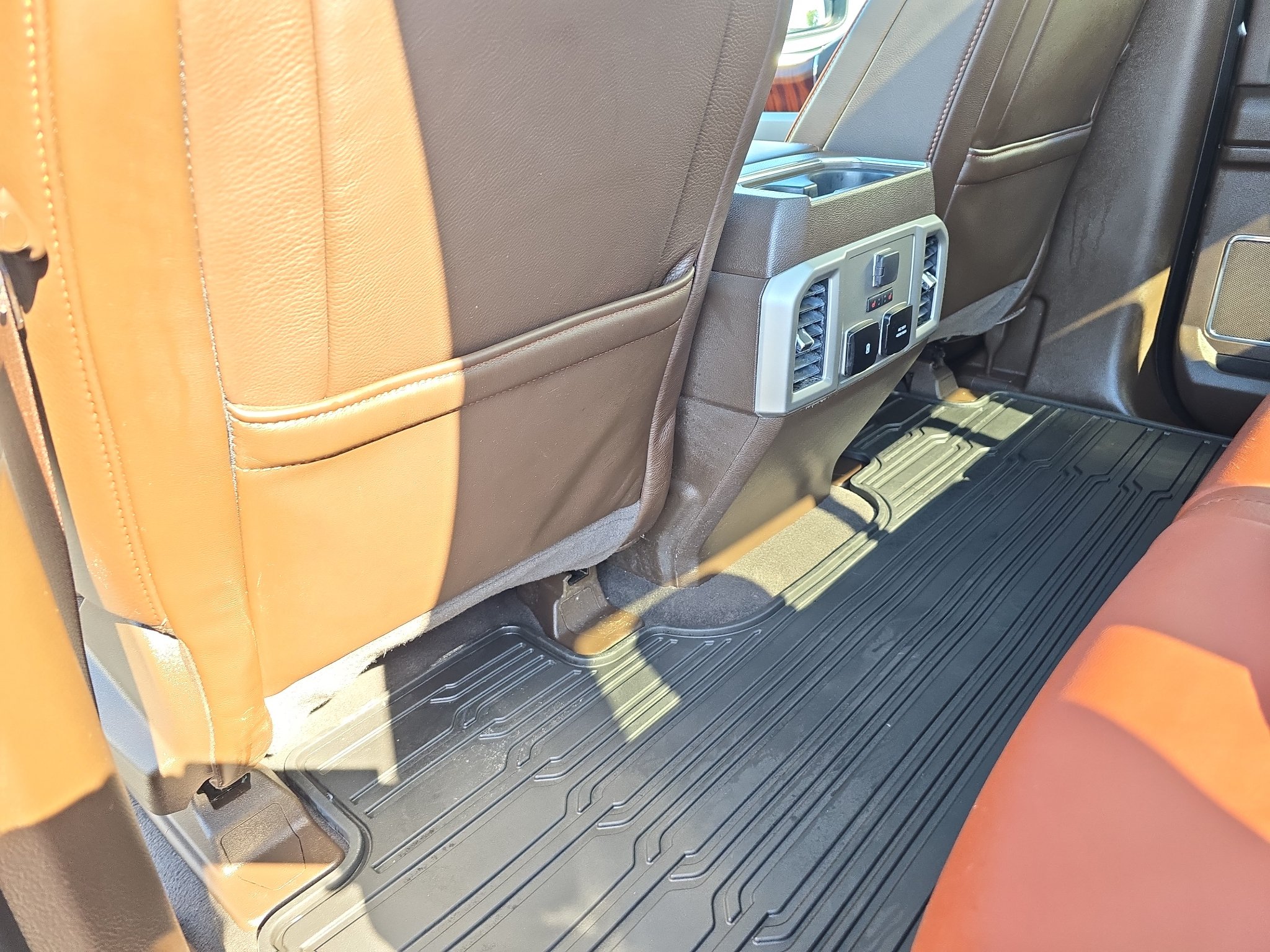 Used 2022 Ford F350 King Ranch w/ King Ranch Ultimate Package AWD/4WD image 25