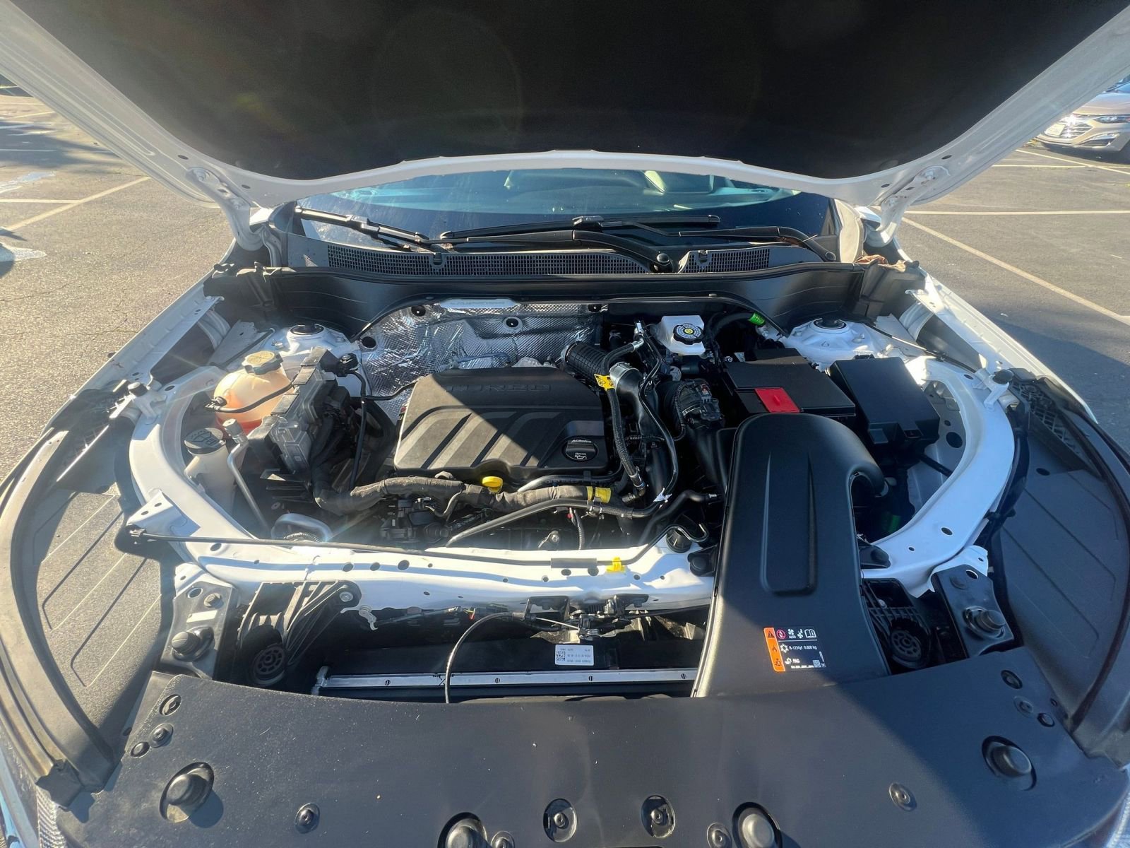 Used 2025 Chevrolet Trax LT image 32