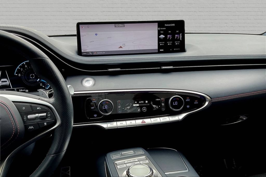 Used 2023 Genesis GV70 2.5T w/ Sport Prestige Package AWD/4WD image 9