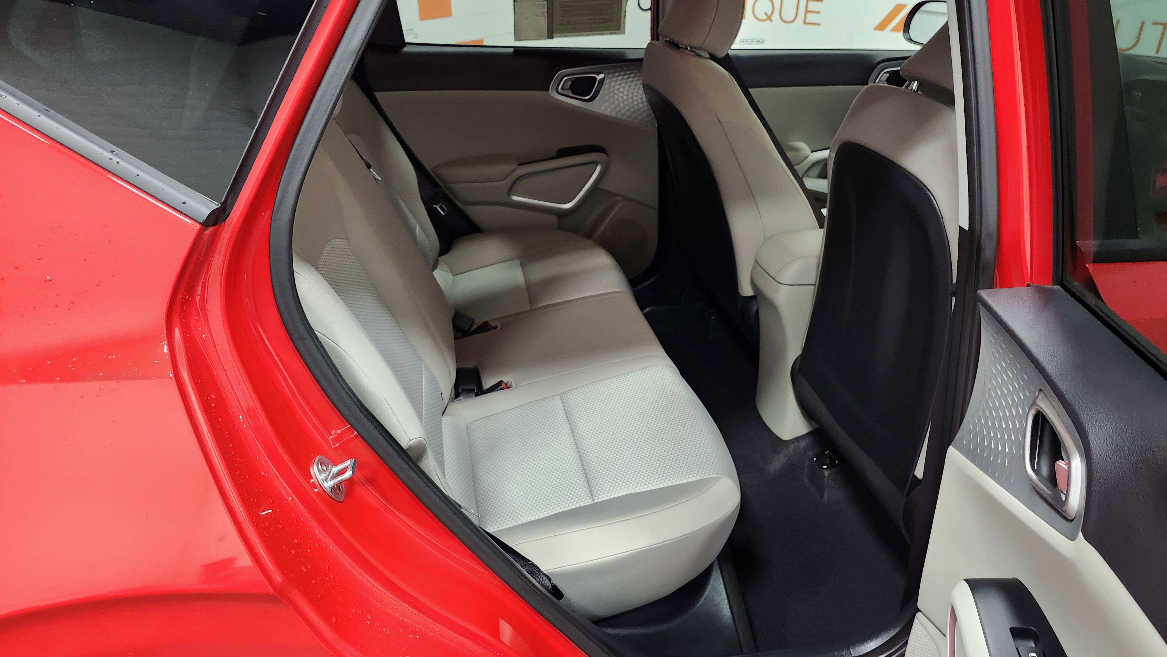 Used 2020 Kia Soul LX image 18