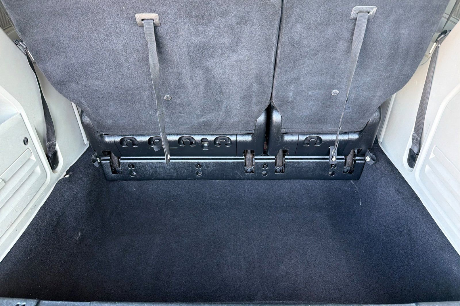 Used 2013 Dodge Grand Caravan SXT FWD image 17