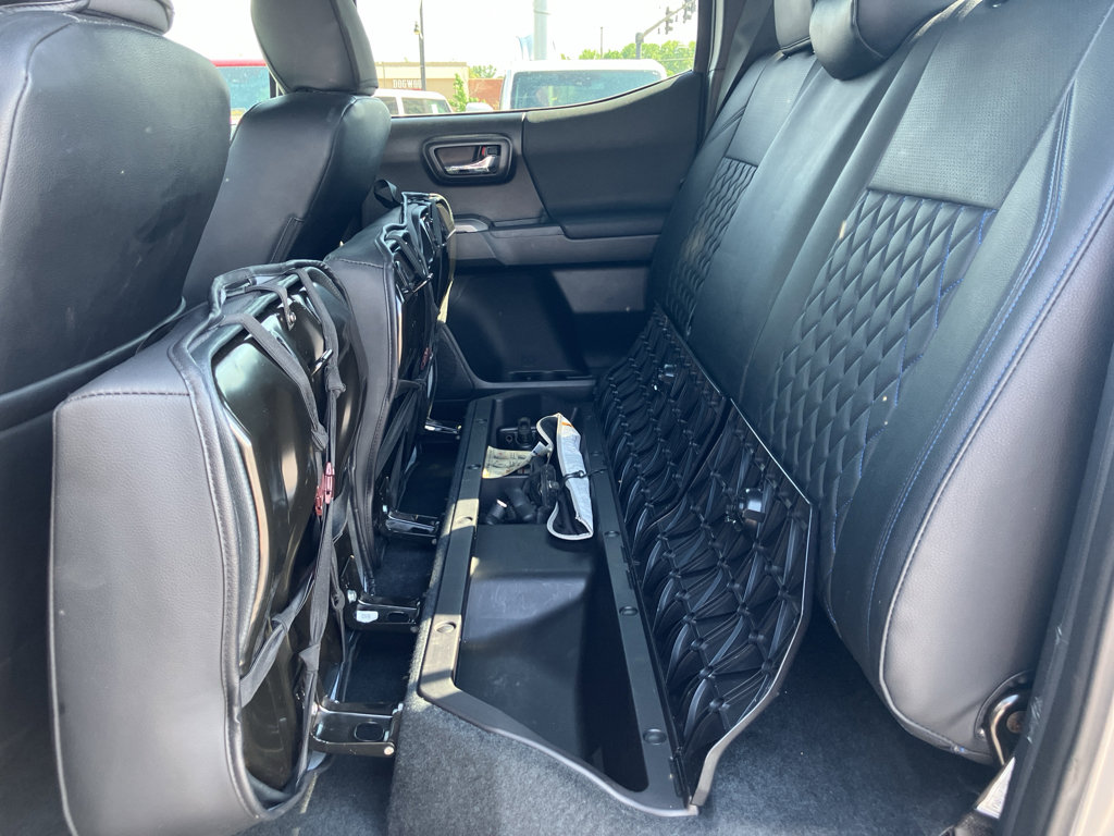 Used 2019 Toyota Tacoma TRD Off-Road w/ Technology Package AWD/4WD image 30