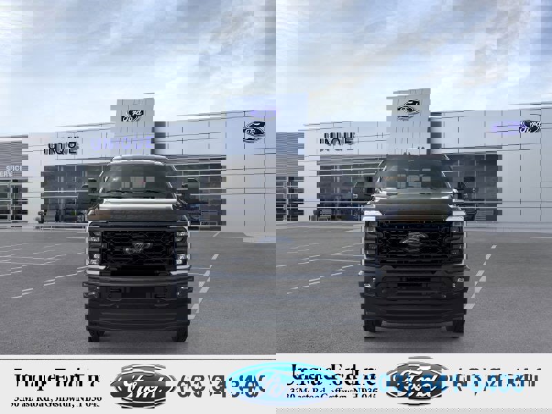 New 2026 Ford F350 Lariat w/ Black Appearance Package image 28