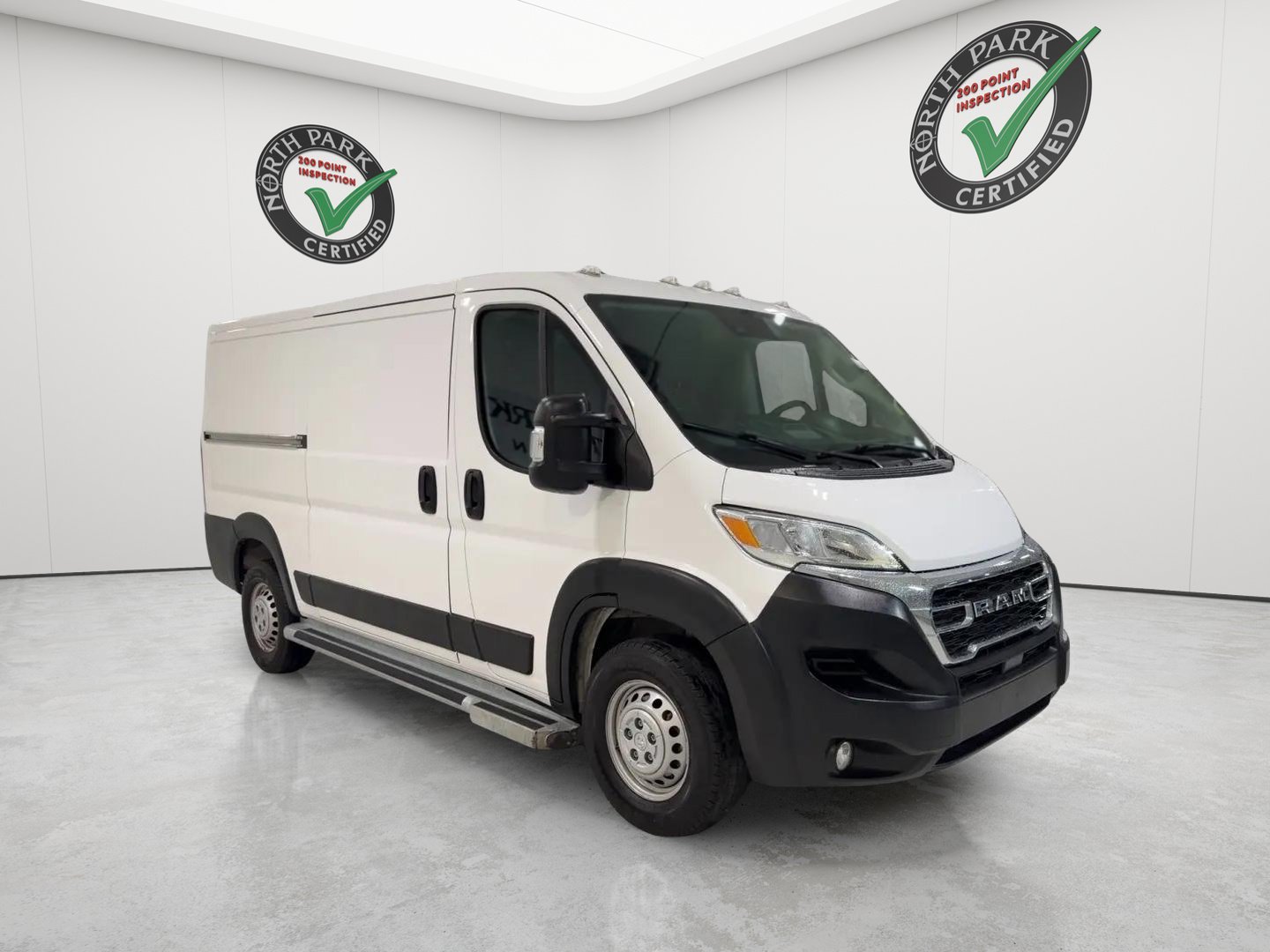 Used 2025 RAM ProMaster 2500 w/ U-Haul Equipment Group FWD image 7