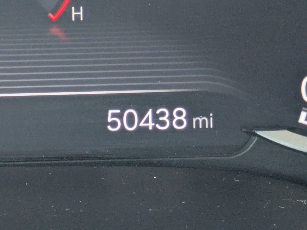 Used 2023 Genesis GV80 3.5T Advanced + w/ Cargo Package image 31