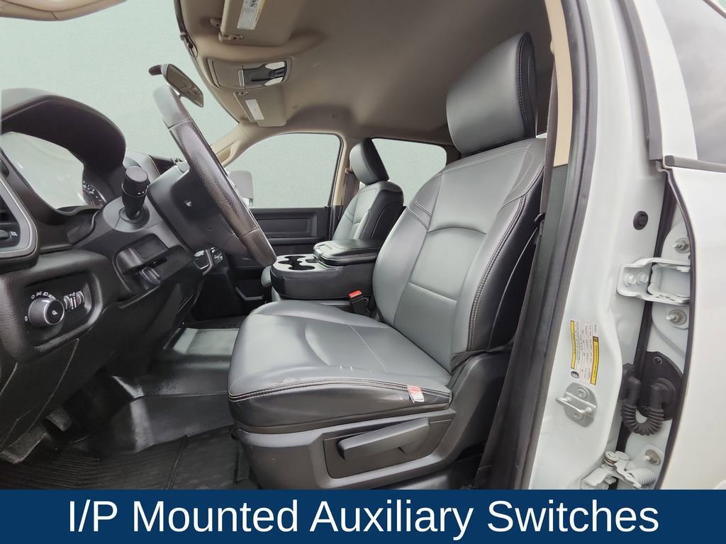 Used 2020 RAM 3500 Tradesman w/ Chrome Appearance Group image 17