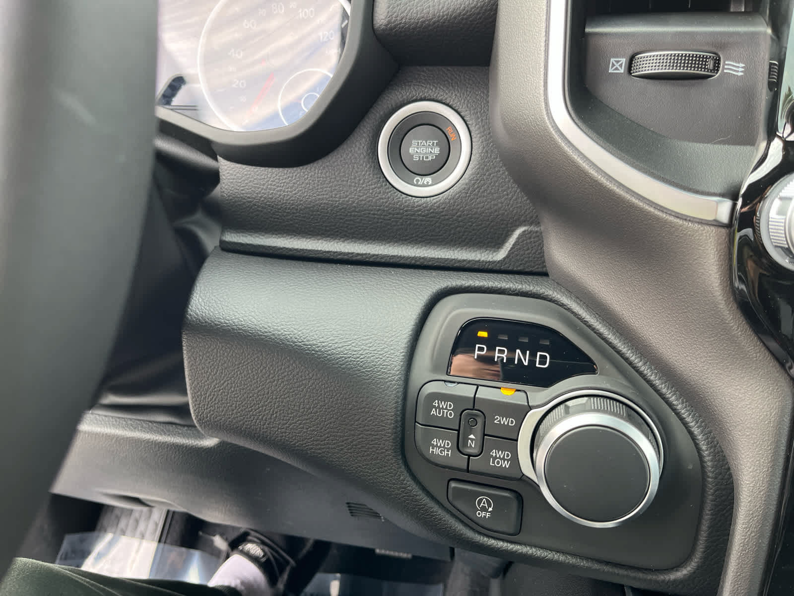 New 2026 RAM 1500 Big Horn AWD/4WD image 16