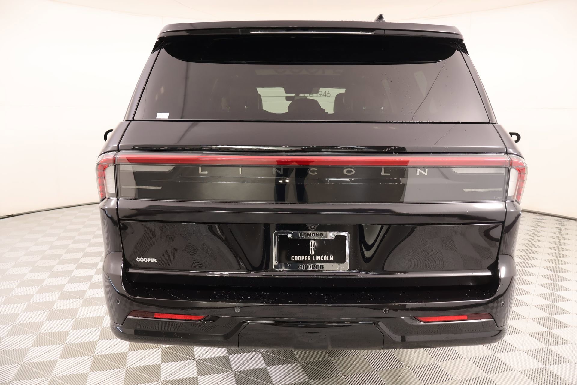 New 2026 Lincoln Navigator L Black Label AWD/4WD image 21
