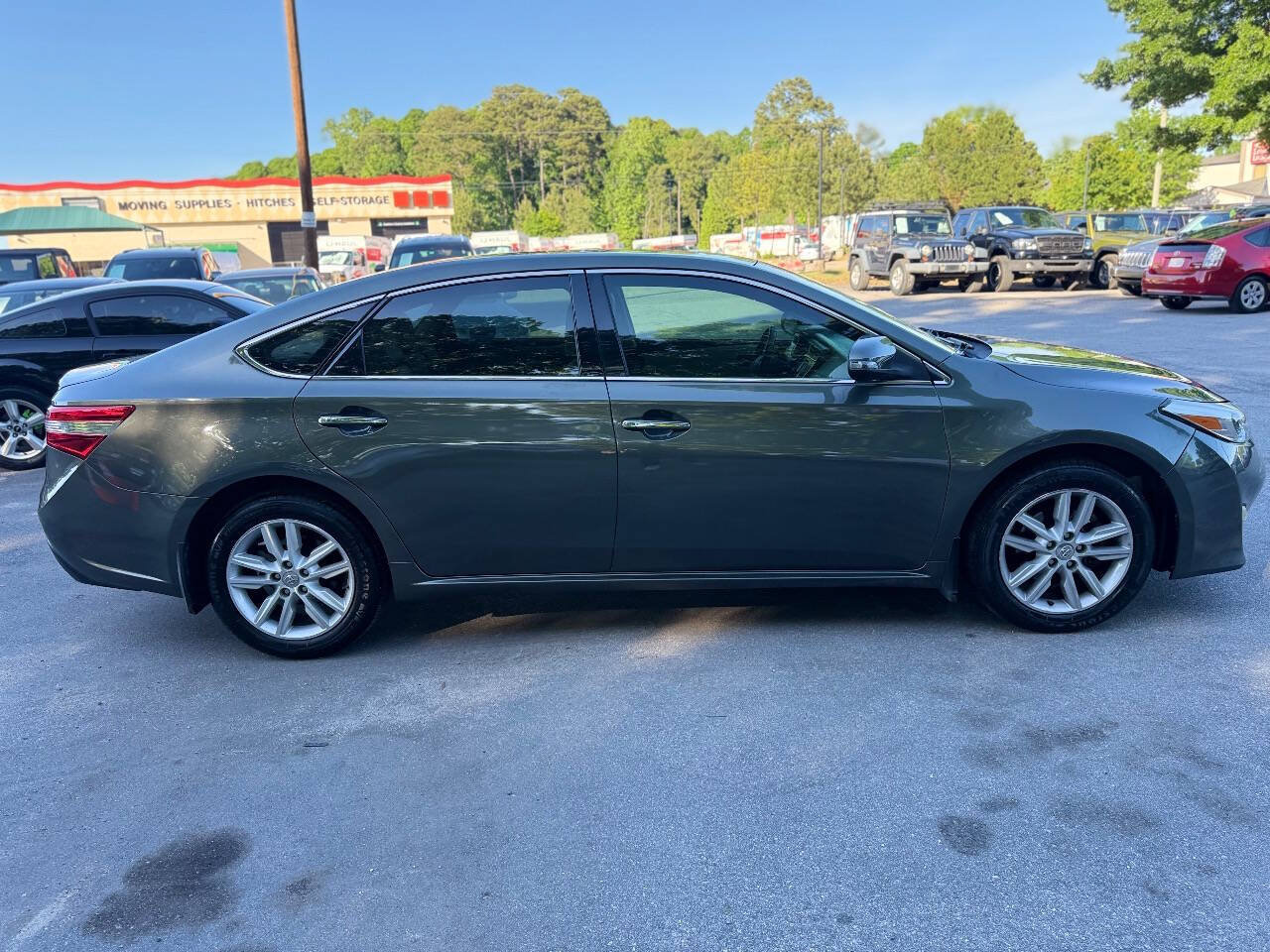 Used 2014 Toyota Avalon XLE Premium FWD image 4