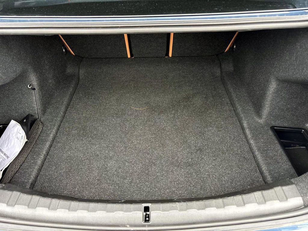 Certified 2025 BMW 330i xDrive Sedan w/ Premium Package image 9