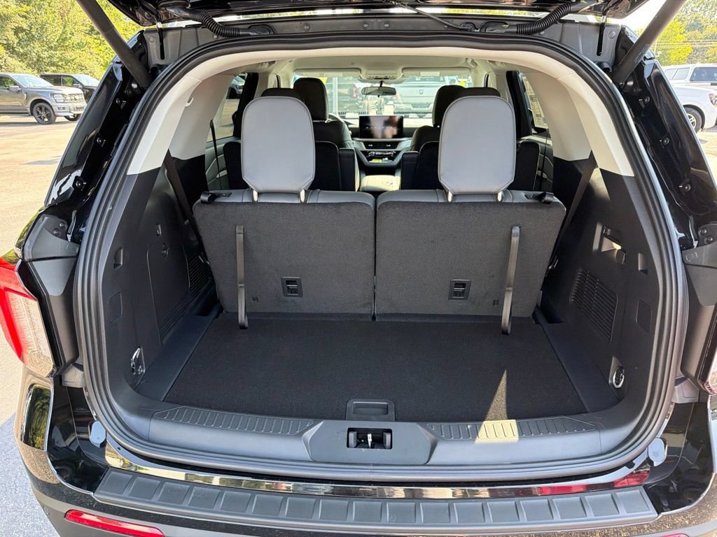 New 2026 Ford Explorer Active w/ Active Comfort Package AWD/4WD image 10