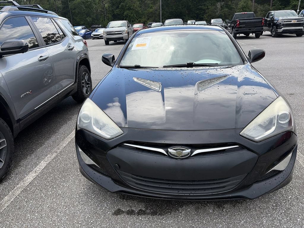 Used 2014 Hyundai Genesis 2.0T RWD image 3