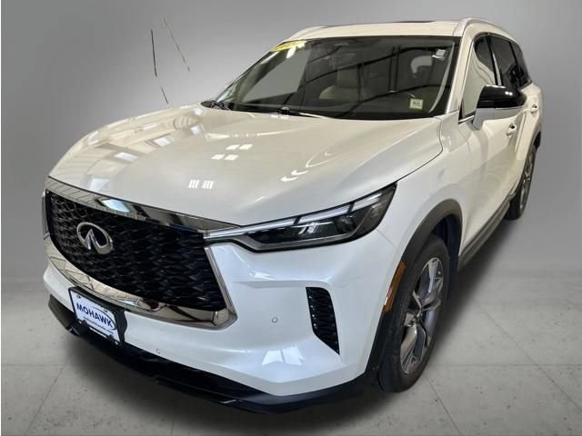 Used 2024 INFINITI QX60 Luxe AWD/4WD image 1