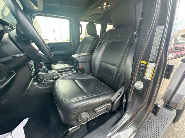 Used 2021 Jeep Wrangler Unlimited Sahara w/ Cold Weather Group AWD/4WD image 13