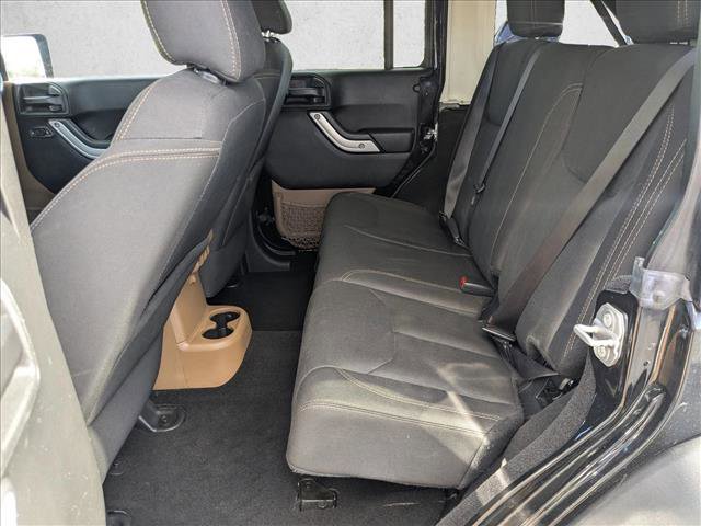 Used 2017 Jeep Wrangler Unlimited Rubicon w/ Connectivity Group image 16