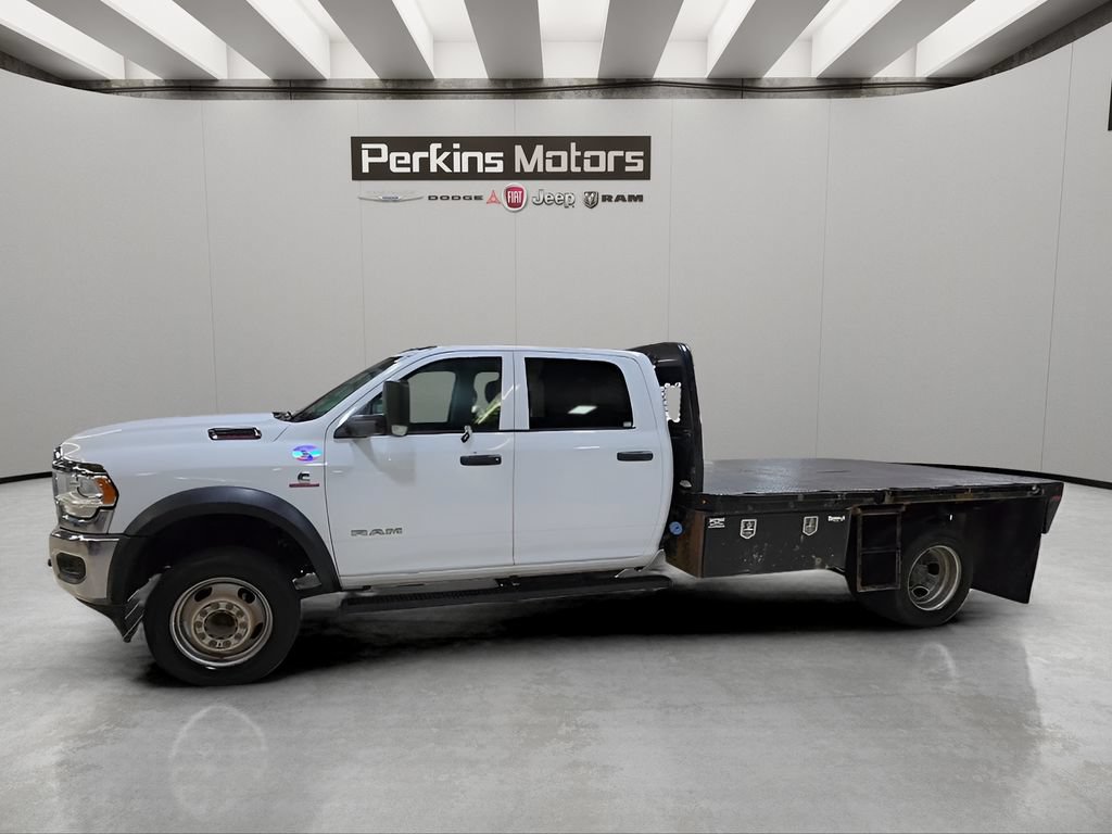 Used 2020 RAM 5500 Tradesman w/ Chrome Appearance Group AWD/4WD image 2