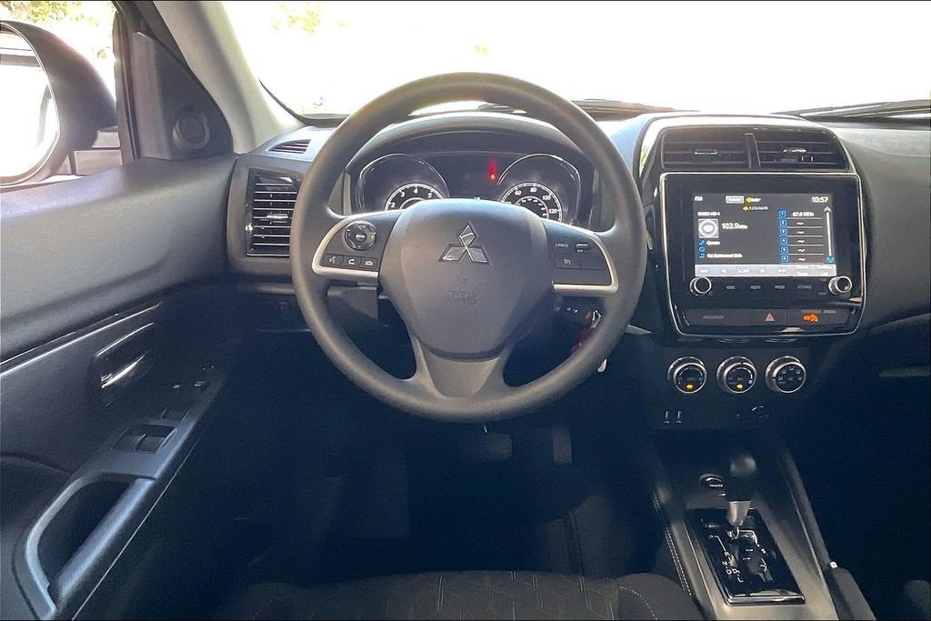 Used 2026 Mitsubishi Outlander Sport AWD image 5