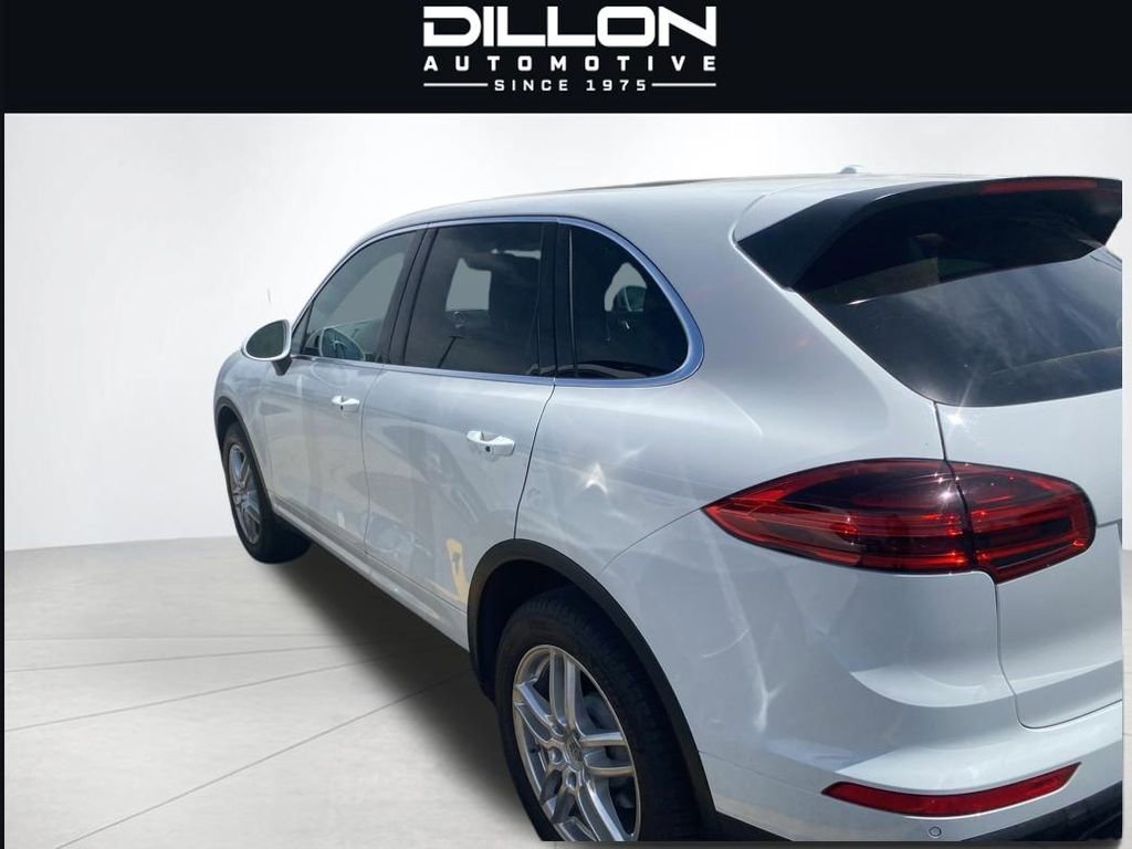 Used 2018 Porsche Cayenne AWD/4WD image 2