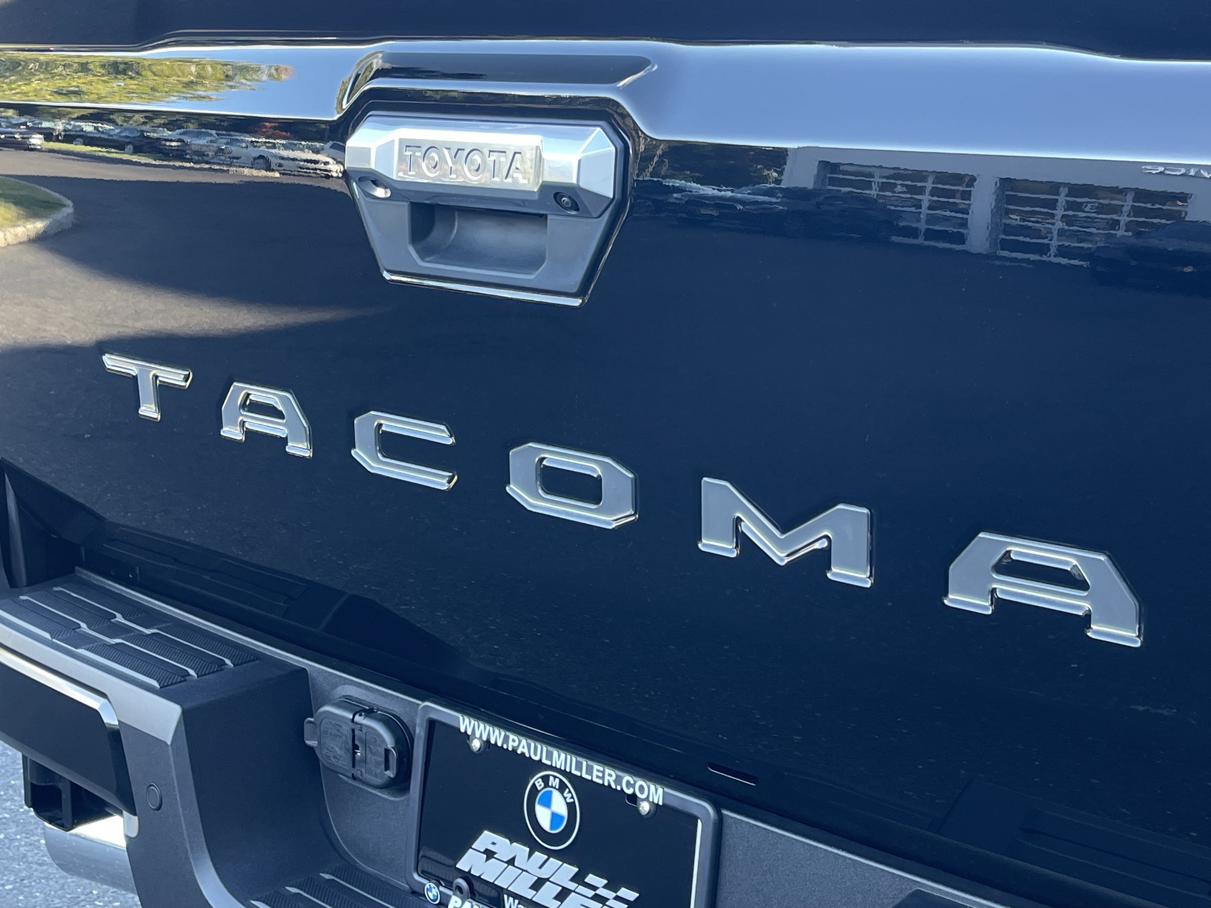 Used 2026 Toyota Tacoma Limited AWD/4WD image 24
