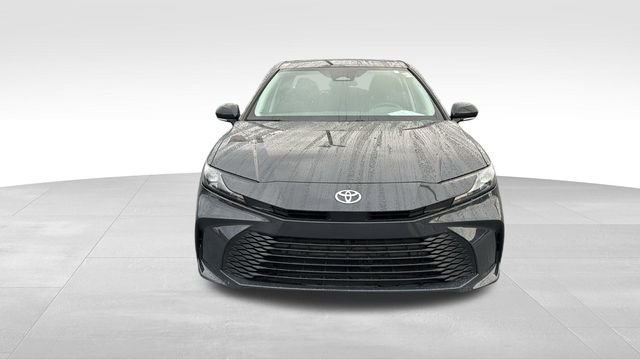 Used 2025 Toyota Camry LE image 10