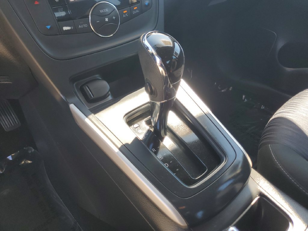Used 2019 Nissan Sentra SV FWD image 16