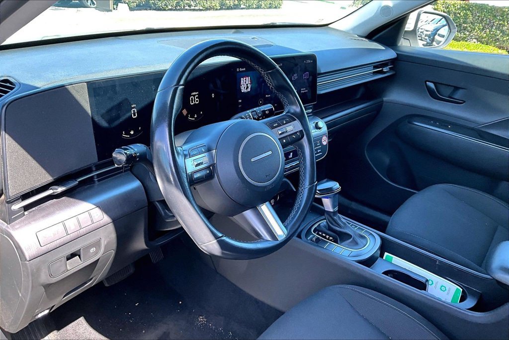 Certified 2025 Hyundai Kona SEL FWD image 10