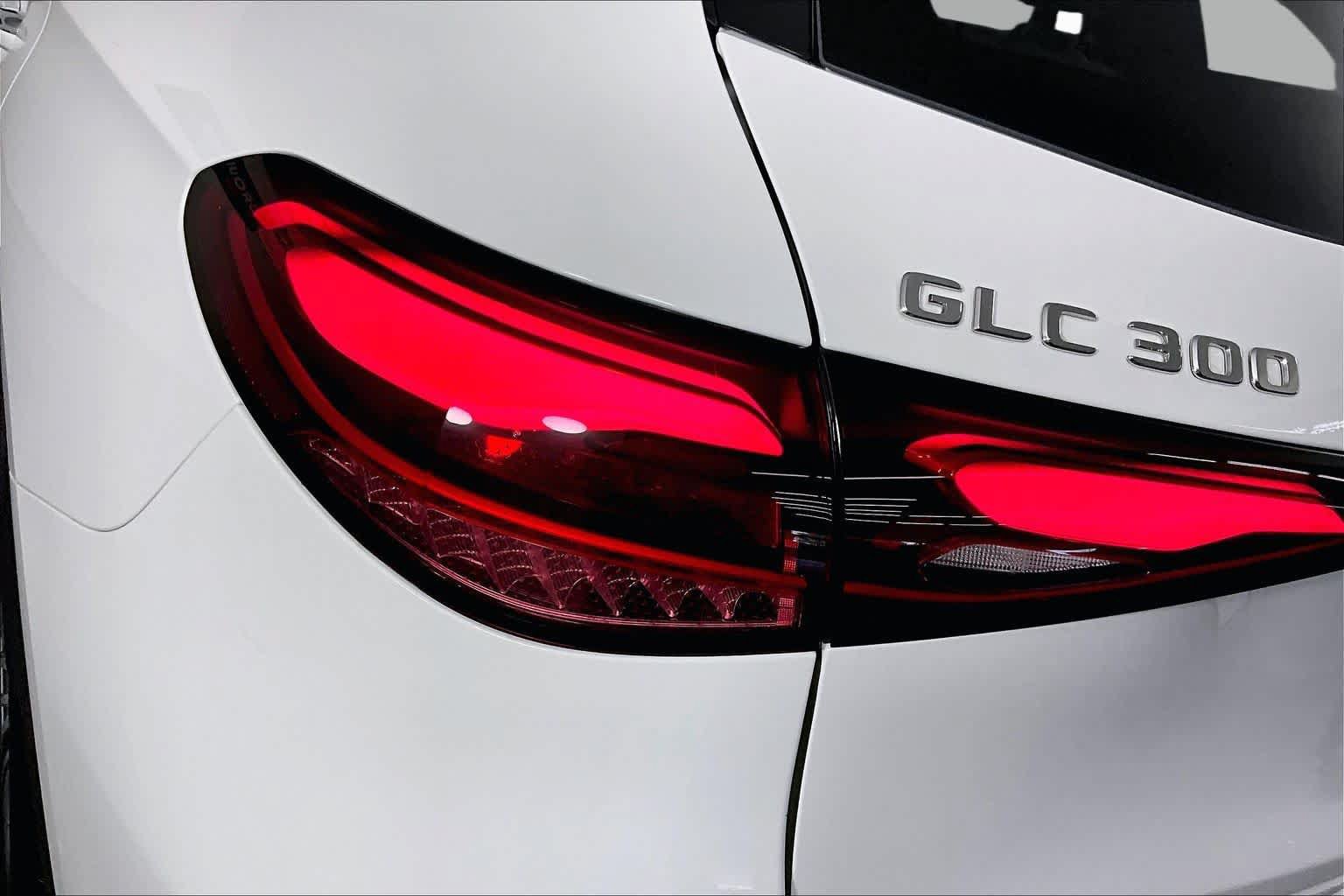 Used 2026 Mercedes-Benz GLC 300 image 24