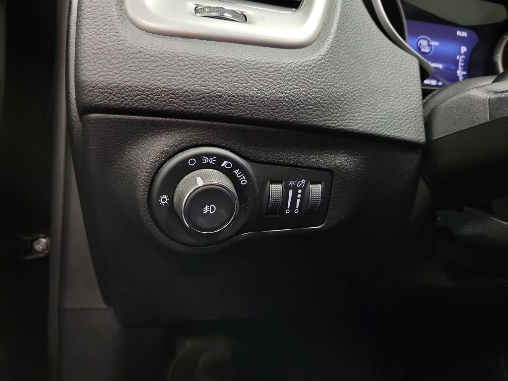 Used 2018 Jeep Compass Latitude w/ Popular Equipment Group AWD/4WD image 22