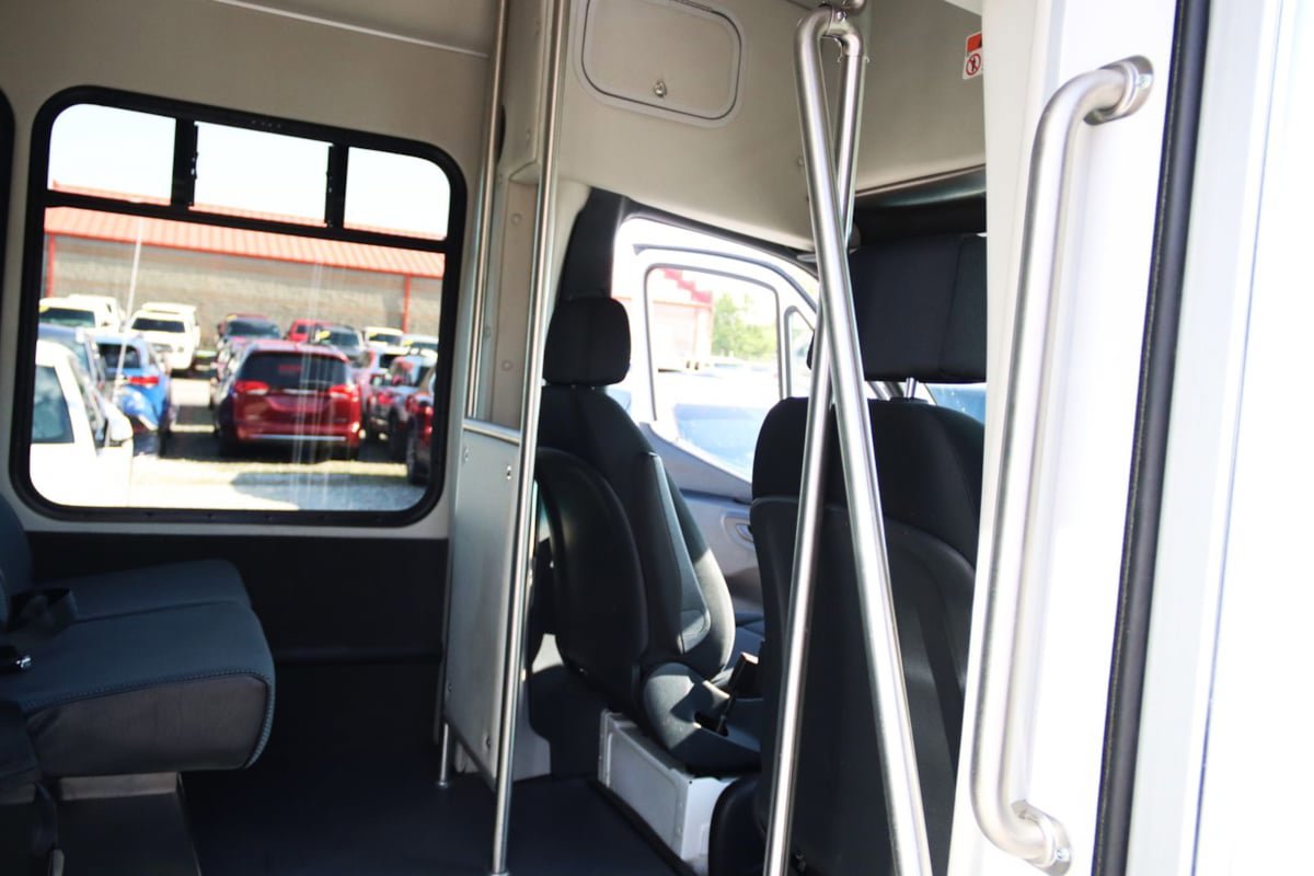 Used 2022 Mercedes-Benz Sprinter 3500 image 44