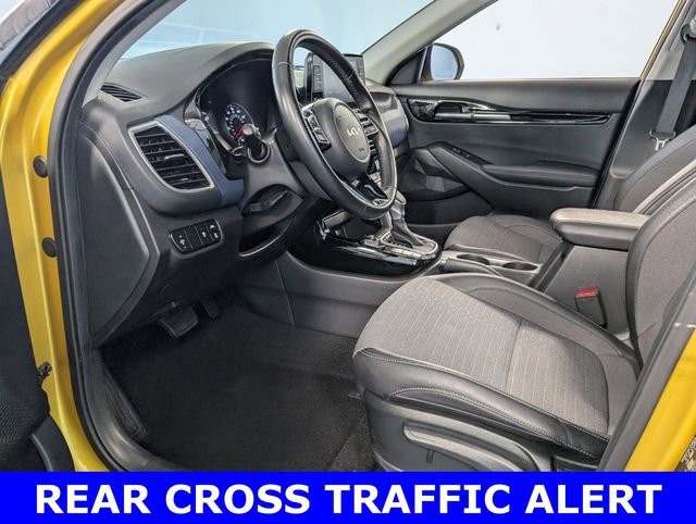 Used 2023 Kia Seltos S image 6