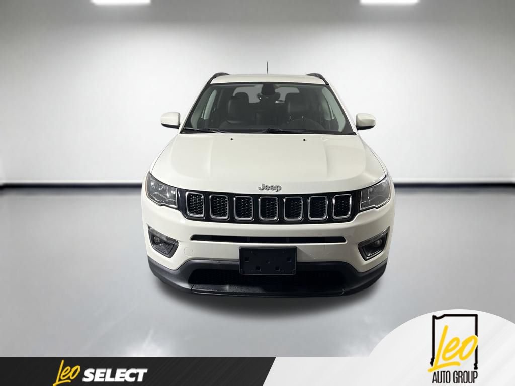 Used 2018 Jeep Compass Latitude w/ Popular Equipment Group AWD/4WD image 2