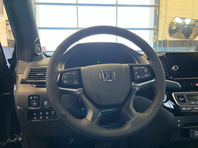 New 2026 Honda Ridgeline Black Edition image 13