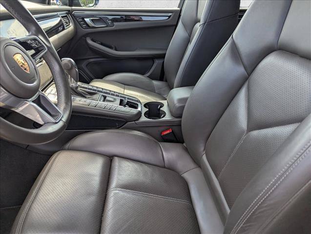 Used 2018 Porsche Macan AWD/4WD image 23