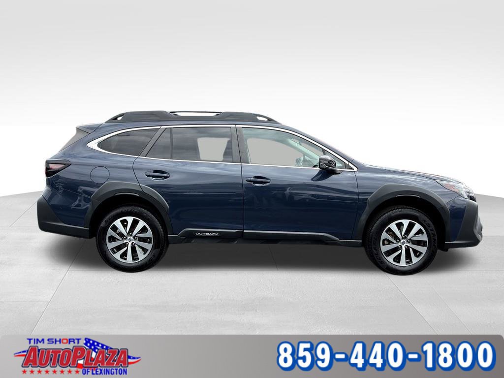 Used 2024 Subaru Outback Premium AWD/4WD image 9