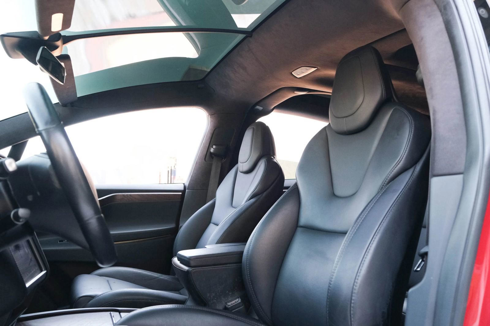 Used 2018 Tesla Model X 75D image 21