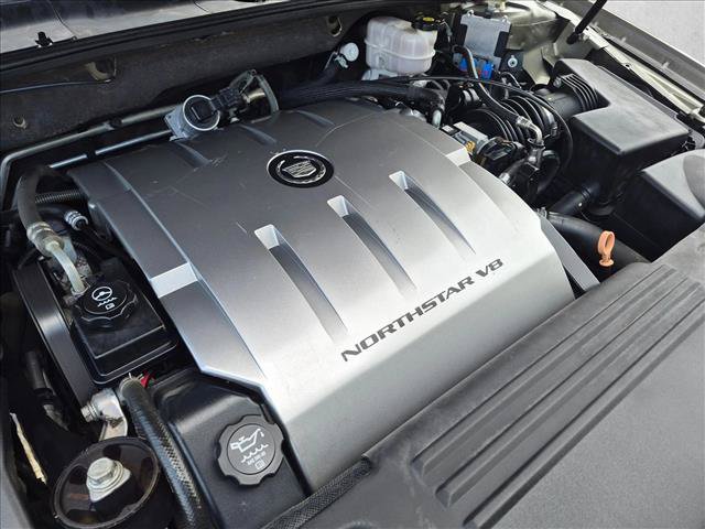 Used 2011 Cadillac DTS Luxury FWD image 24