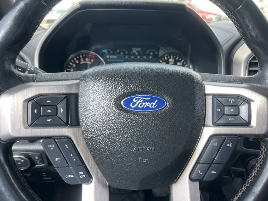 Used 2018 Ford F150 Platinum w/ Equipment Group 701A Luxury AWD/4WD image 26