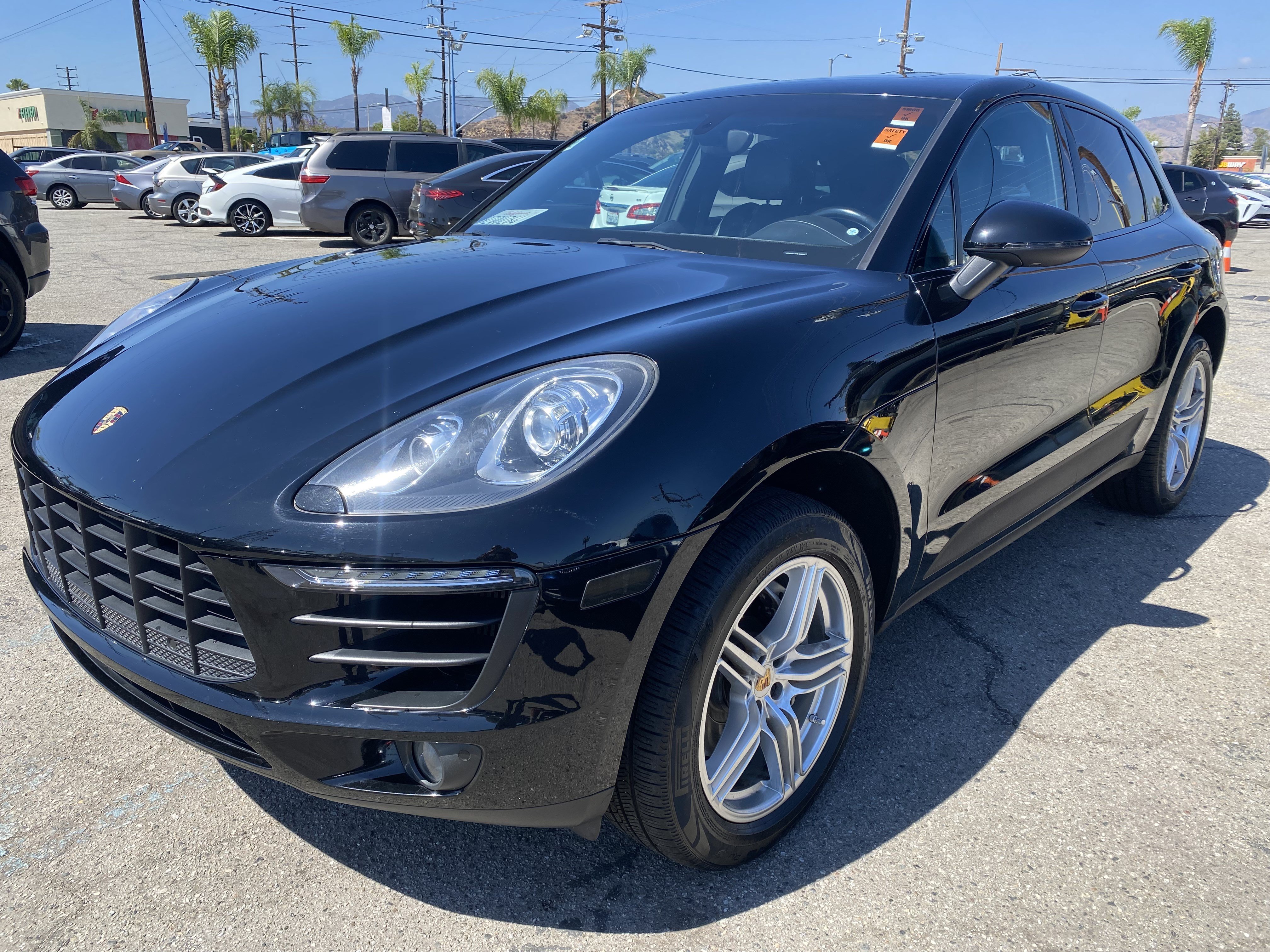 Used 2015 Porsche Macan S w/ Premium Package Plus AWD/4WD image 2