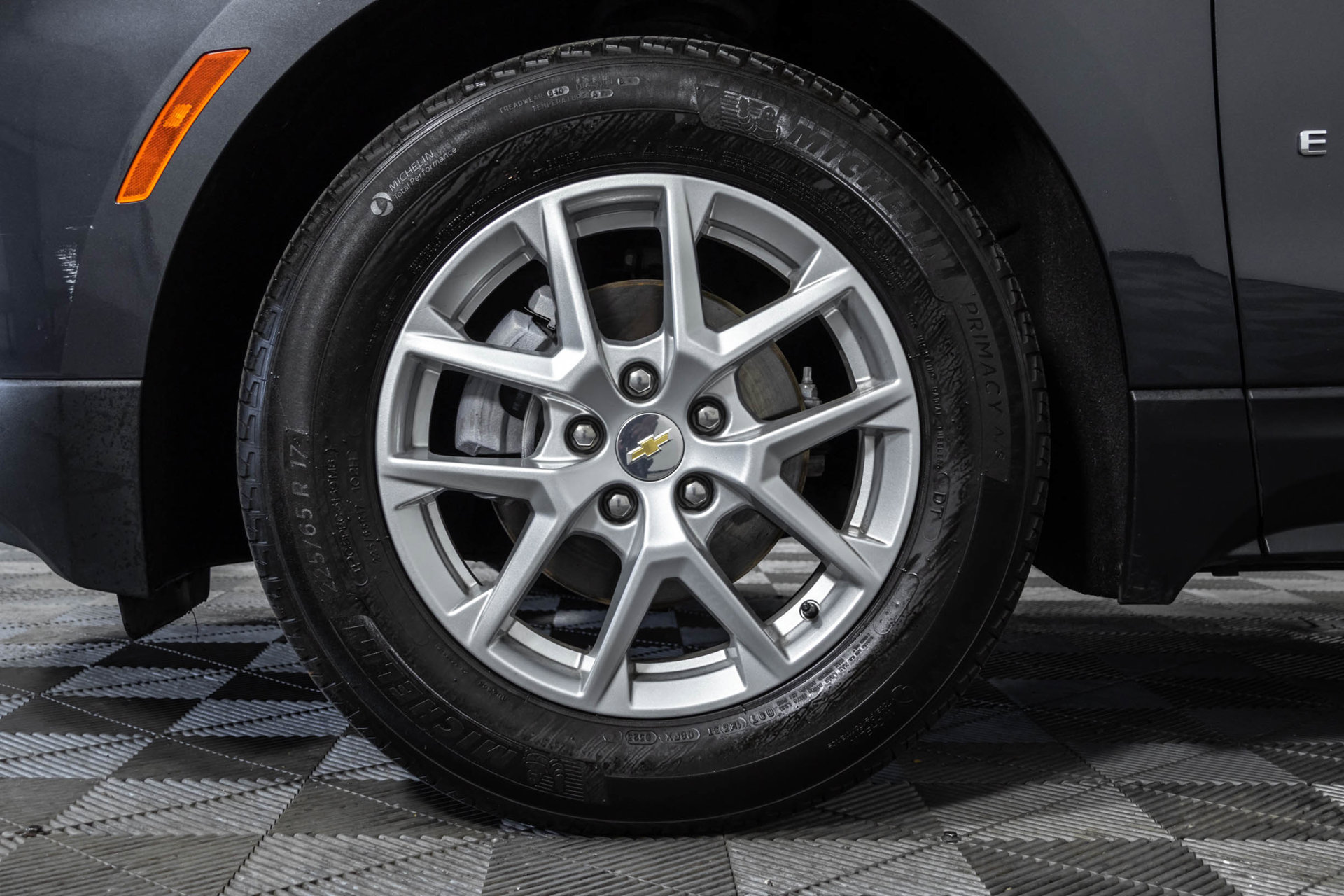 Used 2023 Chevrolet Equinox LT w/ Driver Convenience Package FWD image 46