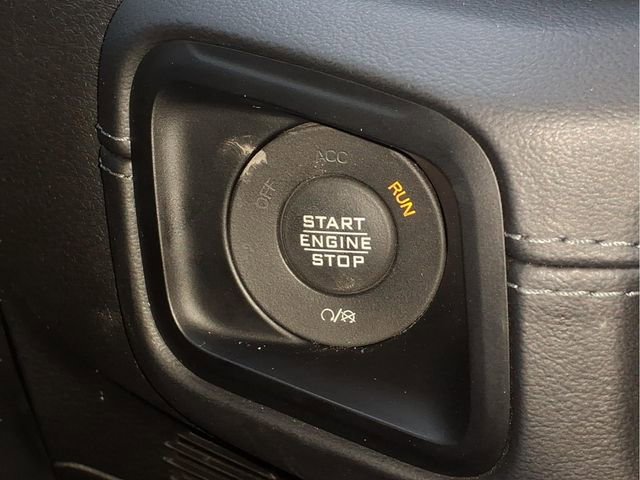 Used 2024 Jeep Wrangler Unlimited Rubicon AWD/4WD image 12